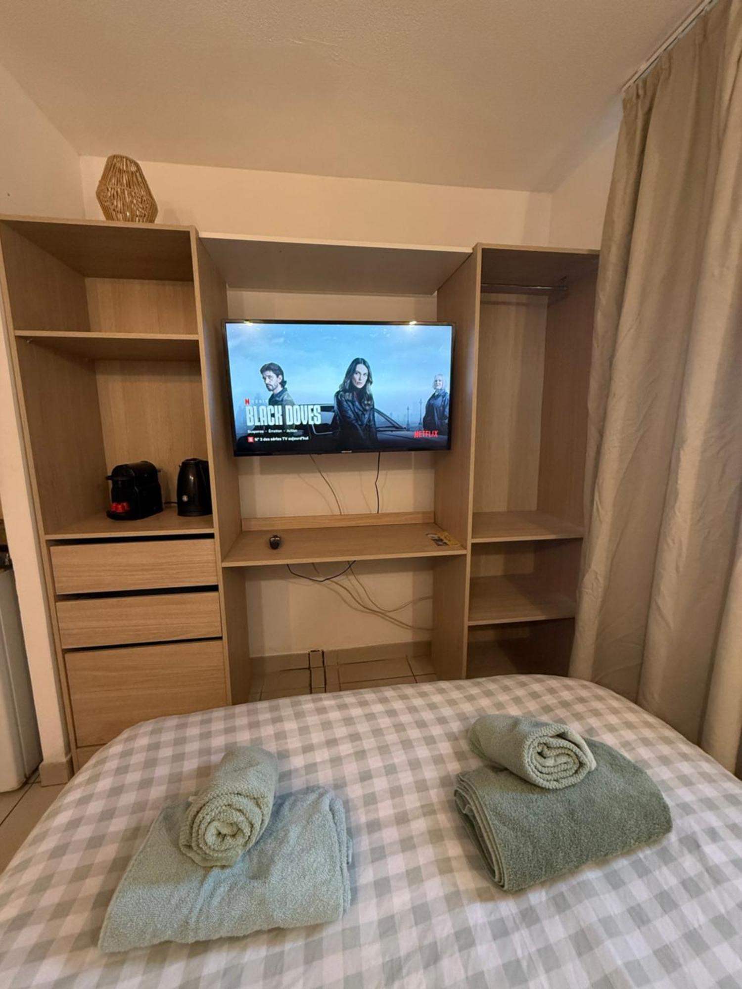Le Clos D'Aix Studio 106 Parking Et Piscine Gratuite Αιξ-αν-Προβάνς Εξωτερικό φωτογραφία